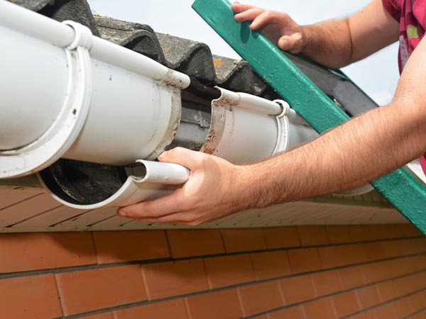 Gutter-Repair-Van-Nuys-CA-California-2 | Shark Roofing Systems Gutter Repairs Van Nuys, CA 1